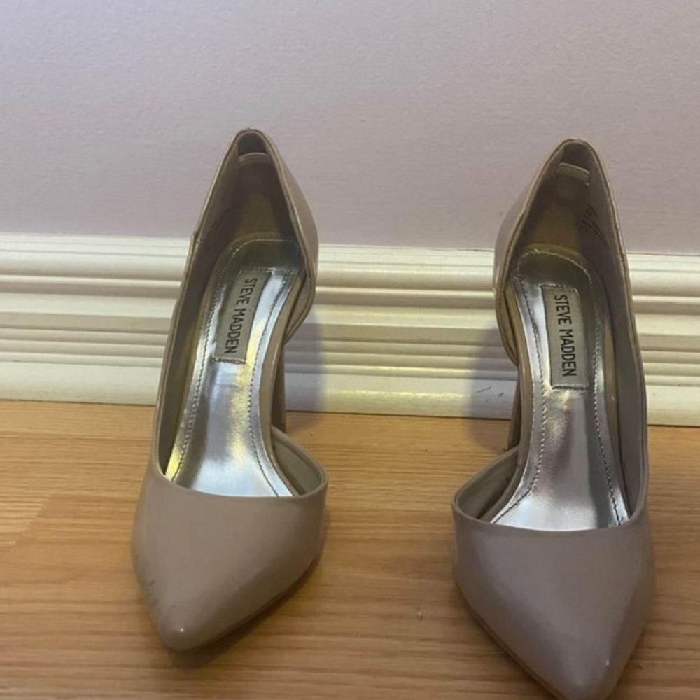 Steve Madden beige heels